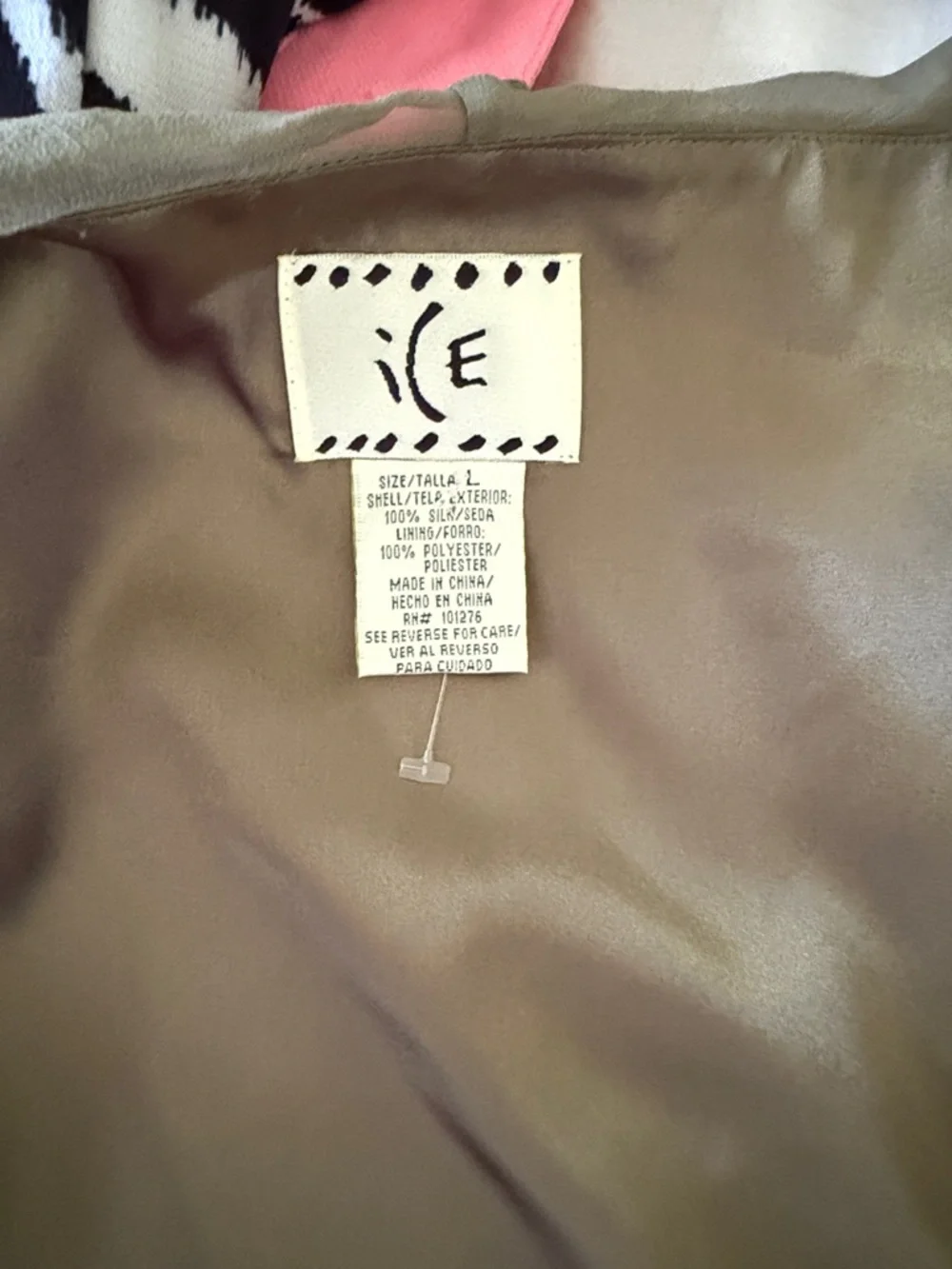 Elegant silk blouse with ruffeled trim. - Picture 8 of 9